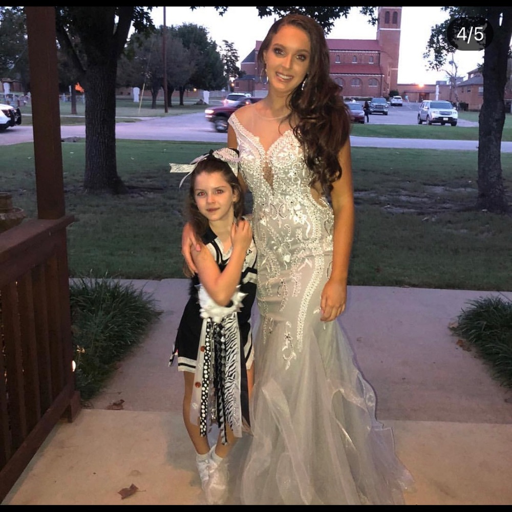 size 2 sherri hill homecoming/prom dress. worn once and dry cleaned after.